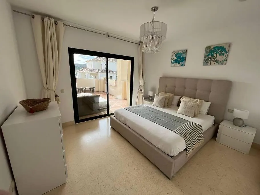 Capanes Del Golf Luxury Apartment Malaga