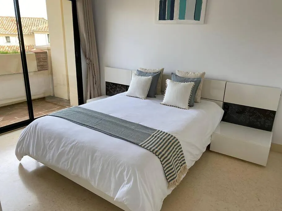 Capanes Del Golf Luxury Apartment Málaga